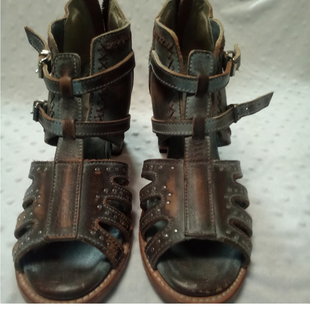 Freebird strapping block distressed ankle booties. Size 10. Called Saloon
